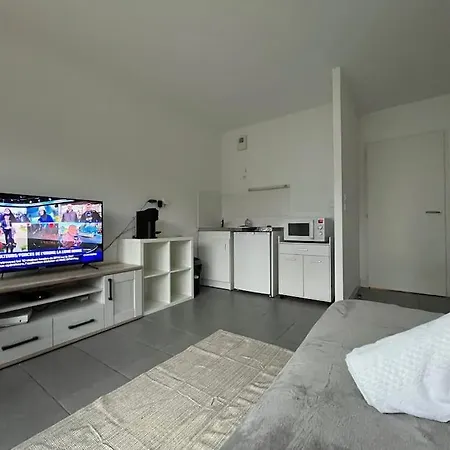 A1 - Cosy Proche Commerce